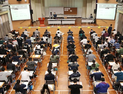25年香港DSE考试，前30强榜单新鲜出炉！英文科碾压90%内地港宝！